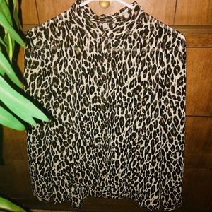 🐆🐱 leopard print work blouse